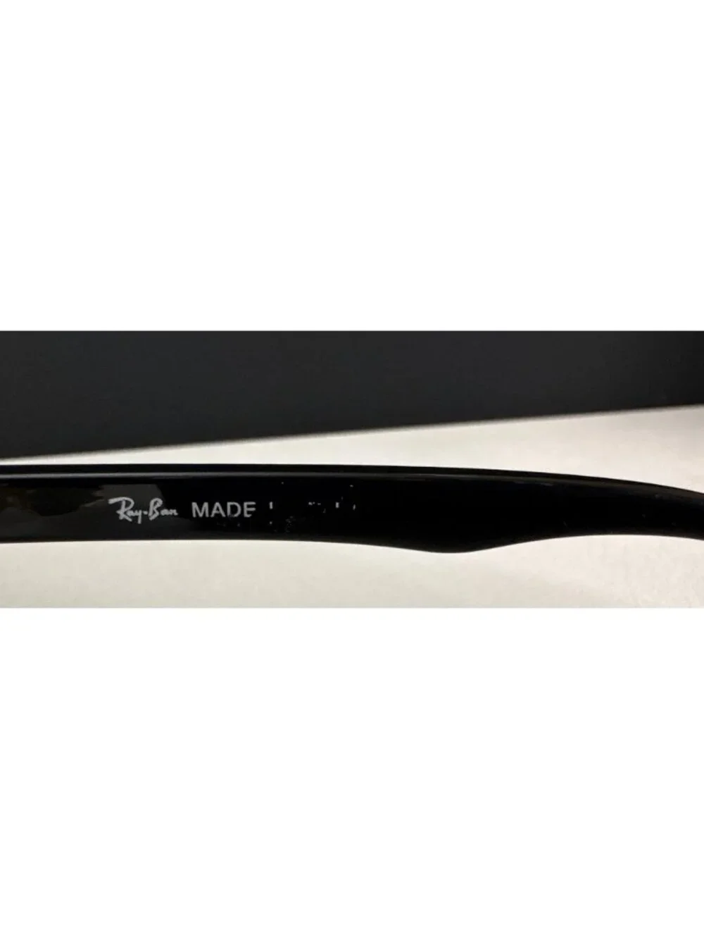Ray-Ban Clubmaster Sunglasses Black Frame Gold Trim Green Lenses with Brown Case - Picture 16 of 16
